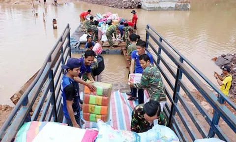 Việt Nam hỗ trợ Lào khắc phục hậu quả sự cố vỡ đập thủy điện